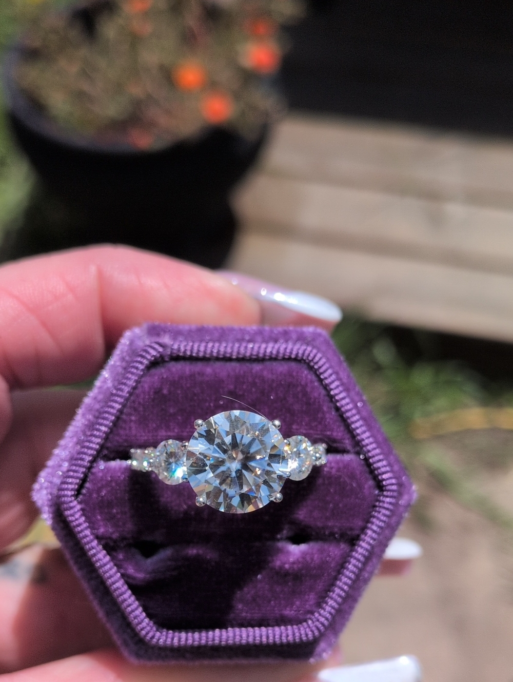 Classic Solitaire Round-Cut Moissanite Engagement Ring in 925- Sz8 4ct
